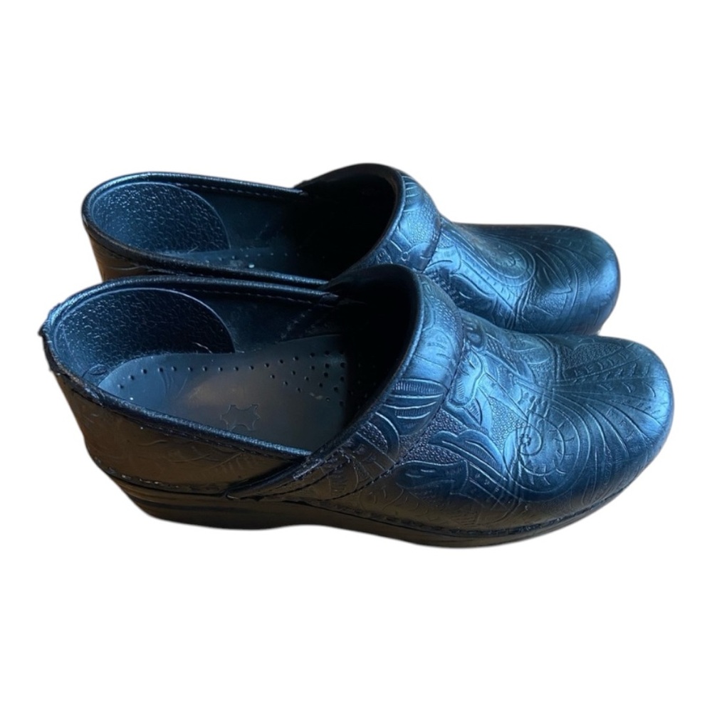 Dansko Women’s Tooled Leather Black Pattern Clogs EU 37 US 6.5